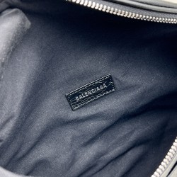 GT Balenciaga Superbusy Beltpack Black Leather 703143210C81000