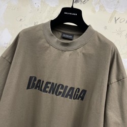 GT Balenciaga CAPS T-SHIRT TEE BOXY FIT IN BROWN 651795TNVL17761