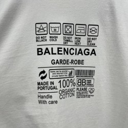 GT Balenciaga MEN'S CARE LABEL TEE T-SHIRT IN White 724514TNVL99040