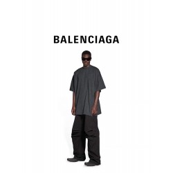 GT Balenciaga STRIKE 1917 T-SHIRT OVERSIZED IN BLACK 694576TMVJ61055