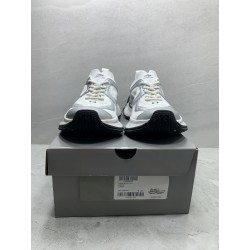 GT Balenciaga Circuit White Silver