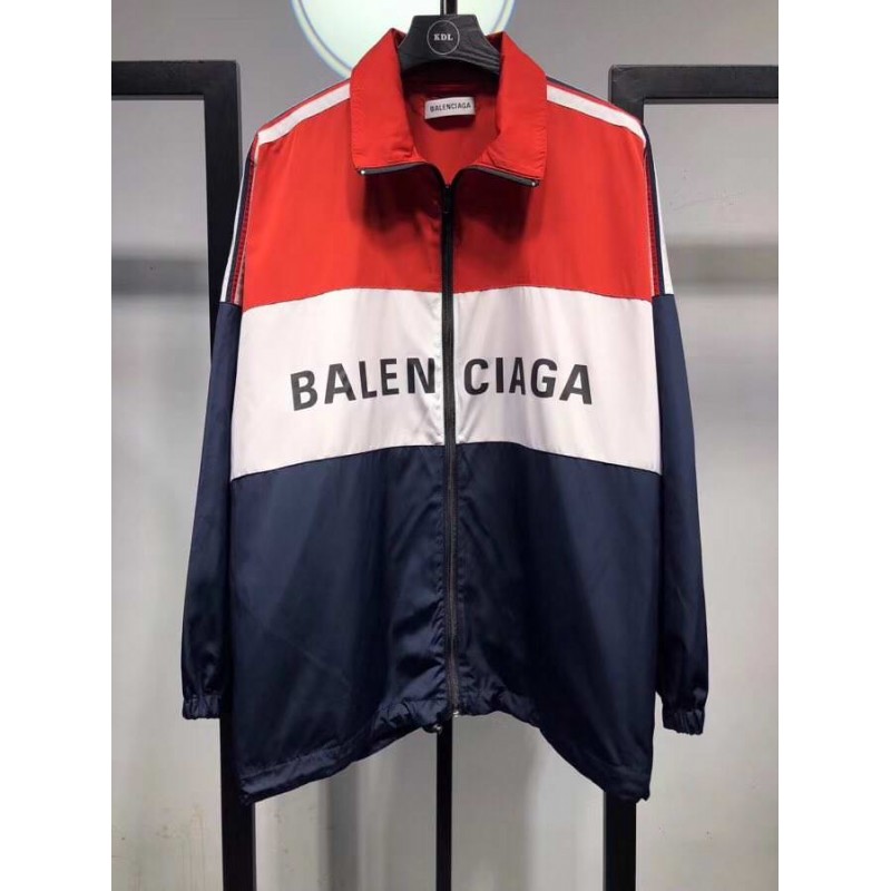 Balenciaga куртка. Куртка Баленсиага мужская. Олимпийка Баленсиага. L Balenciaga 3xl. Баленсиага дорожная куртка.