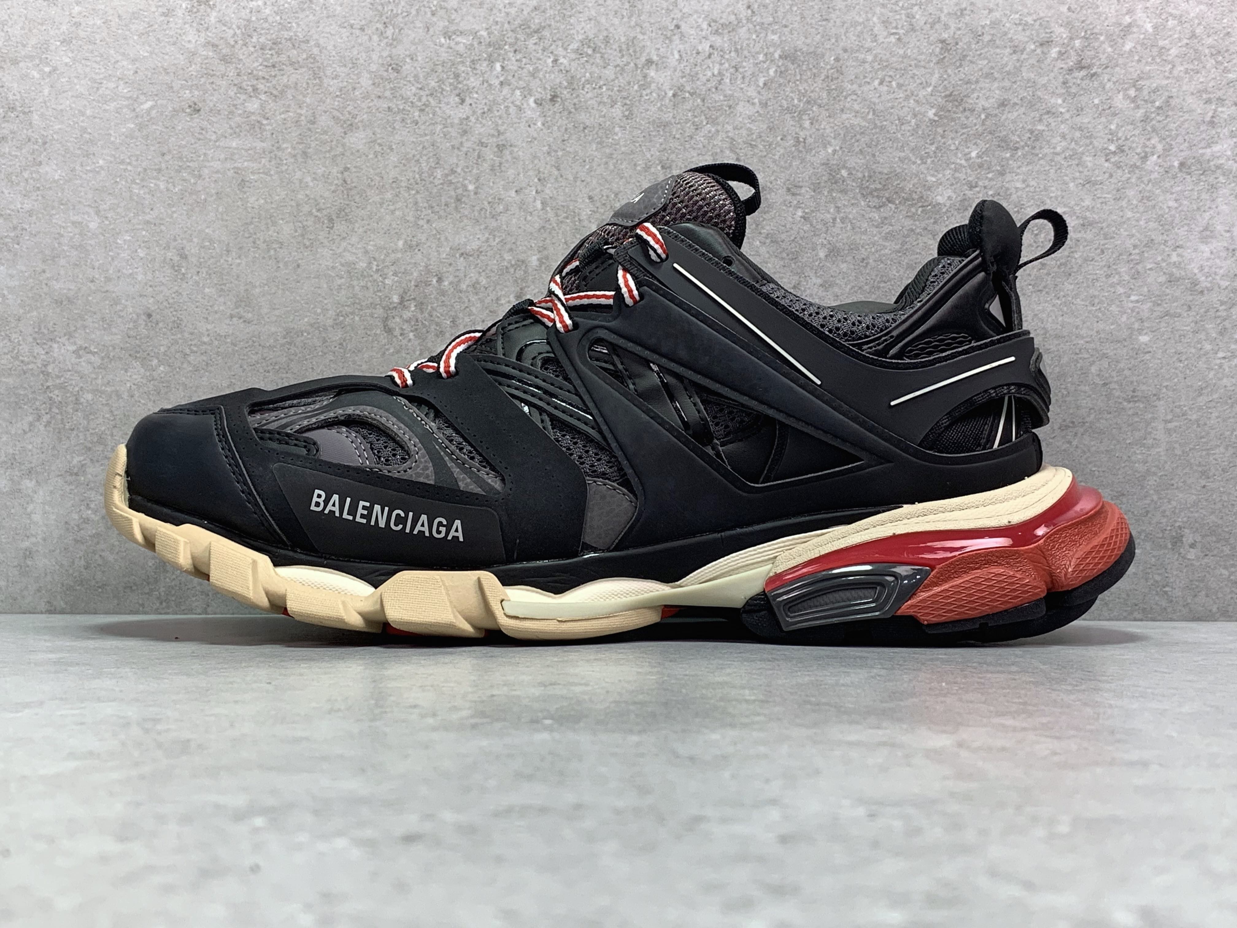 balenciaga track trainer black red