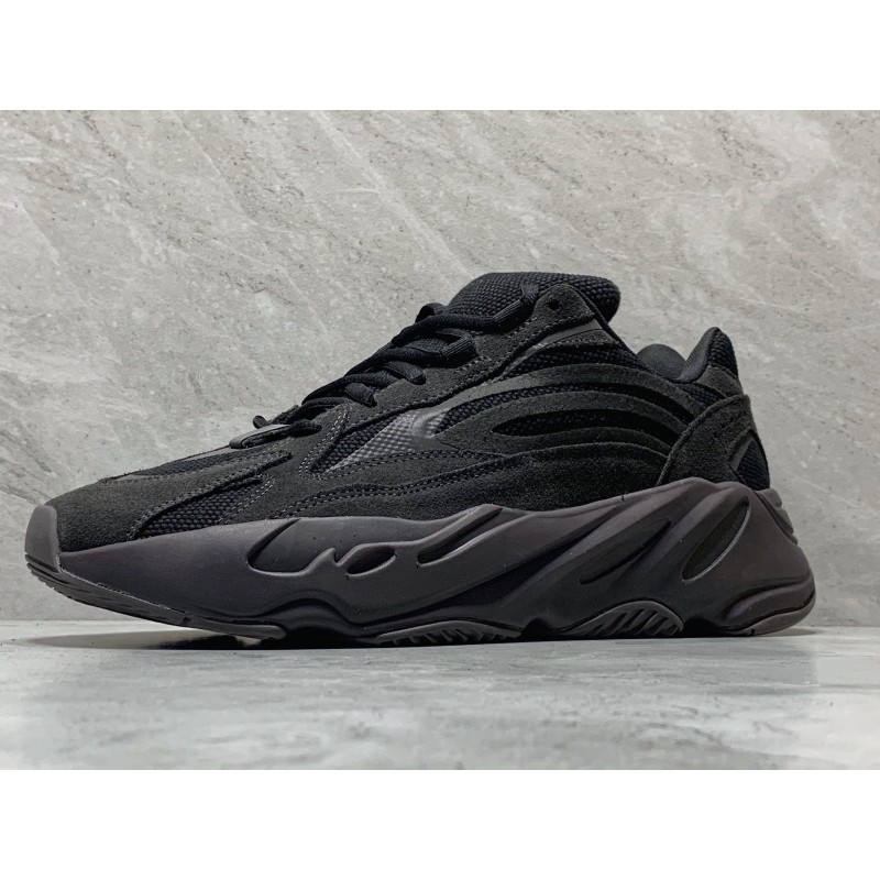 adi yeezy 700